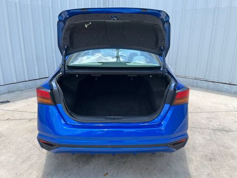 Used 2025 Nissan Altima 2.5 SV FWD image 8