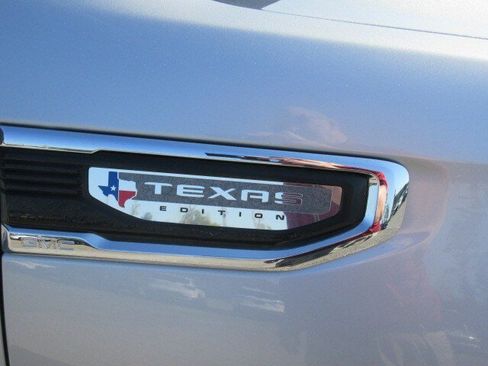 Used 2021 GMC Sierra 1500 SLT AWD/4WD image 9