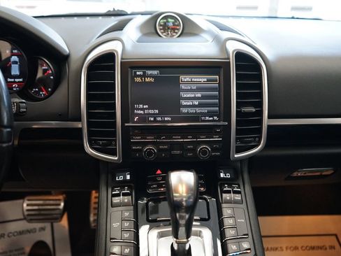Used 2014 Porsche Cayenne S AWD/4WD image 6