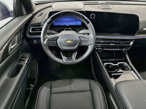 Used 2026 Chevrolet Traverse High Country w/ LPO, Floor Liner Package FWD image 10