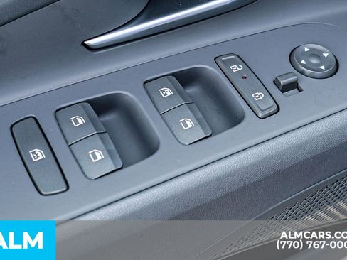 Used 2025 Hyundai Elantra Sport image 45