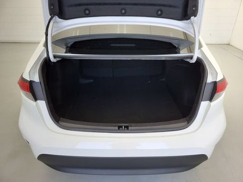 Used 2023 Toyota Corolla LE FWD image 11