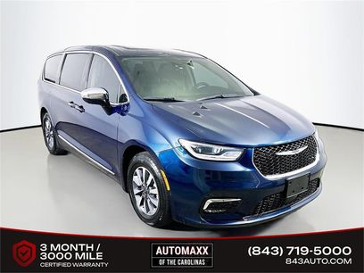 Used 2023 Chrysler Pacifica Limited