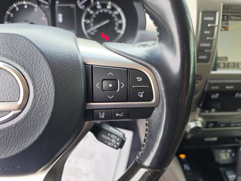 Used 2020 Lexus GX 460 Premium w/ Premium Package AWD/4WD image 32