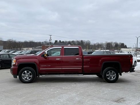 Used 2018 GMC Sierra 3500 Denali w/ Duramax Plus Package image 4