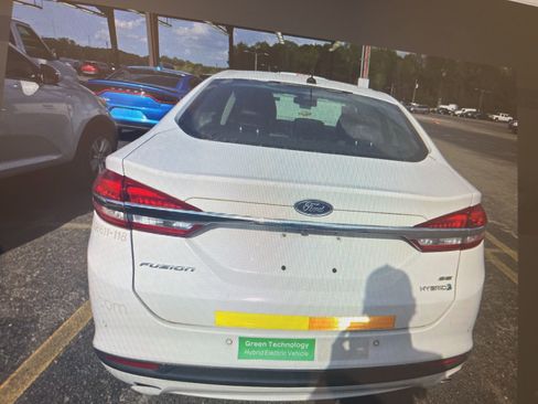 Used 2018 Ford Fusion SE w/ Equipment Group 602A image 11