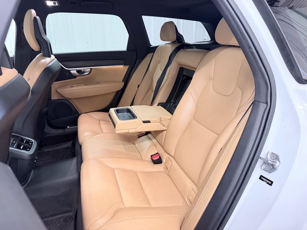Used 2018 Volvo V90 T5 Cross Country w/ Convenience Package AWD/4WD image 31