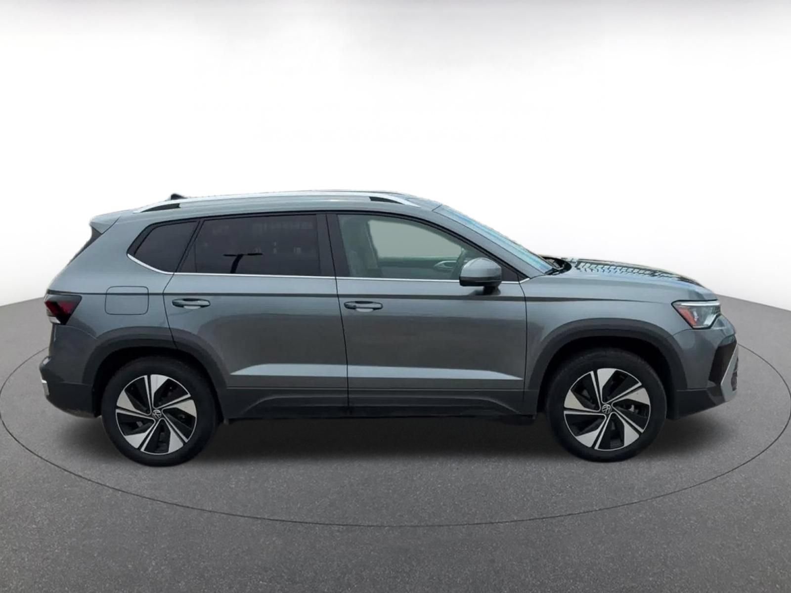 Used 2026 Volkswagen Taos SE AWD/4WD image 15