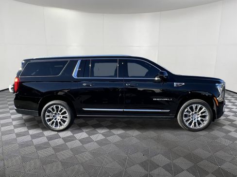 Used 2025 GMC Yukon XL Denali image 7