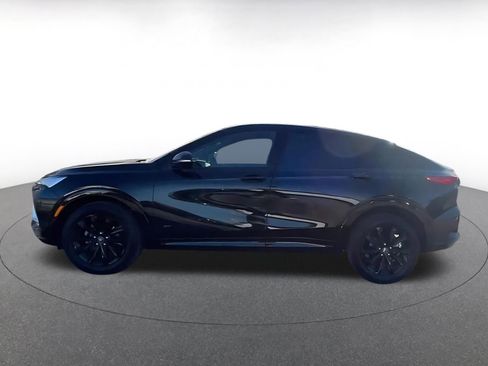 Used 2025 Buick Envista Sport Touring image 9