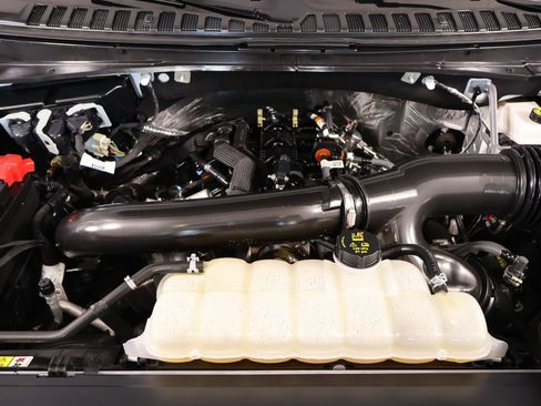 Used 2025 Ford Expedition Active AWD/4WD image 22