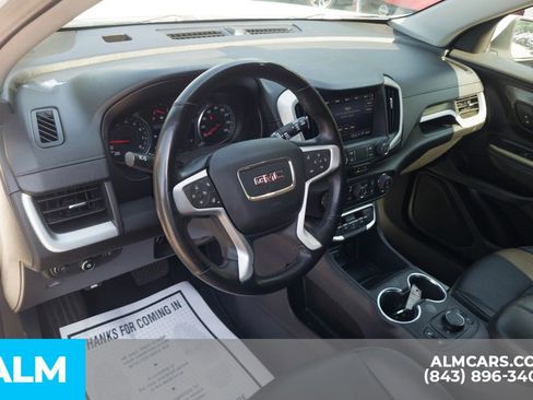 Used 2024 GMC Terrain SLT FWD image 15