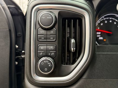 Used 2021 Chevrolet Silverado 1500 LT Trail Boss image 31