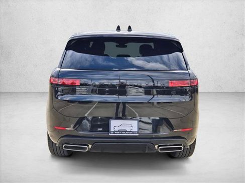 New 2026 Land Rover Range Rover Sport Dynamic SE image 8