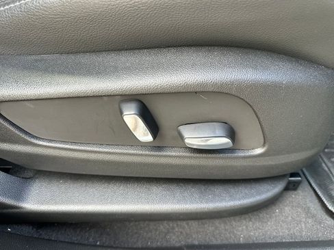 Used 2024 Cadillac XT6 Luxury image 45