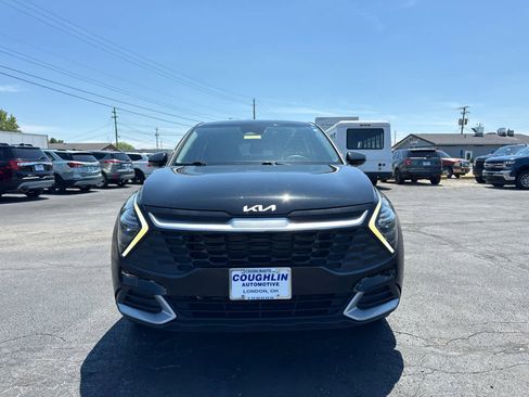 Used 2025 Kia Sportage LX FWD image 8