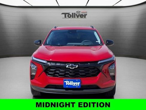 New 2026 Chevrolet Trax LT w/ Driver Confidence Package FWD image 3