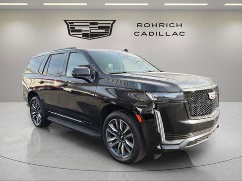 Used 2023 Cadillac Escalade Sport image 3