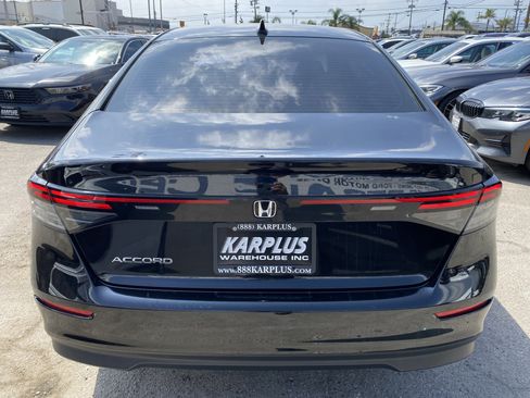 Used 2023 Honda Accord EX image 9