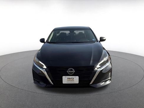 Used 2025 Nissan Altima 2.5 SV image 4