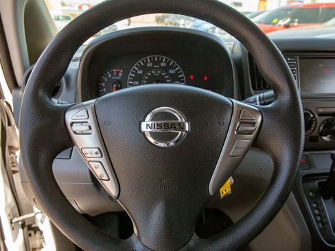 Used 2020 Nissan NV200 S FWD image 16