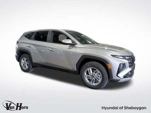 New 2026 Hyundai Tucson SE image 1