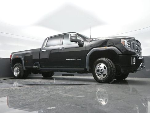 Used 2023 GMC Sierra 3500 Denali w/ Denali Ultimate Package image 42
