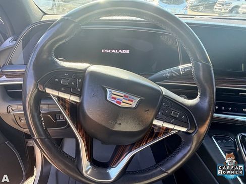 Used 2021 Cadillac Escalade Premium Luxury w/ LPO, Illumination Package AWD/4WD image 10
