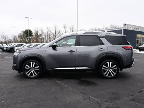 Certified 2023 Nissan Pathfinder Platinum w/ Cargo Package image 5
