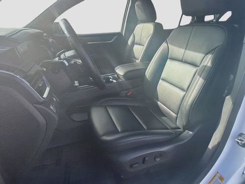 Used 2024 GMC Acadia Elevation AWD/4WD image 13