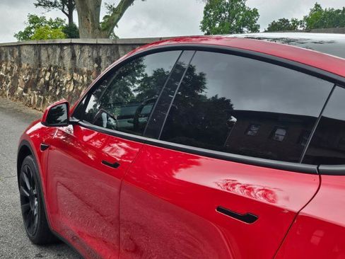Used 2022 Tesla Model Y Long Range AWD/4WD image 24