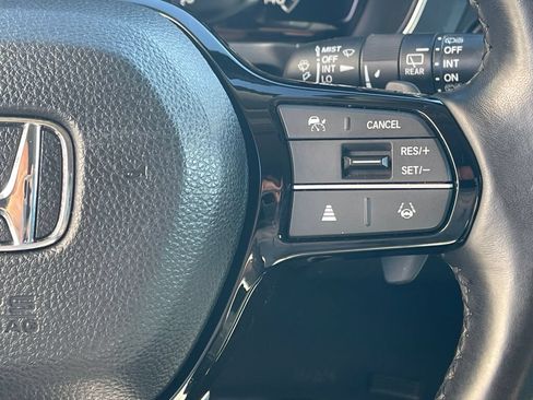 Used 2024 Honda Pilot Touring image 20