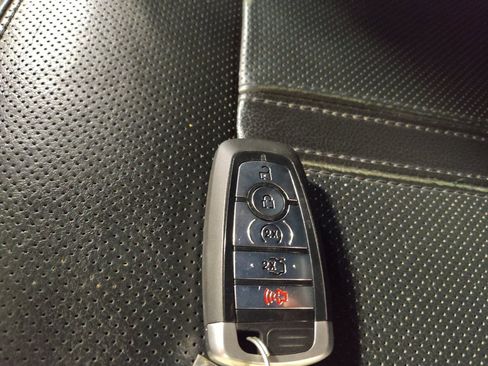 Used 2020 Ford Expedition Max Limited RWD image 32