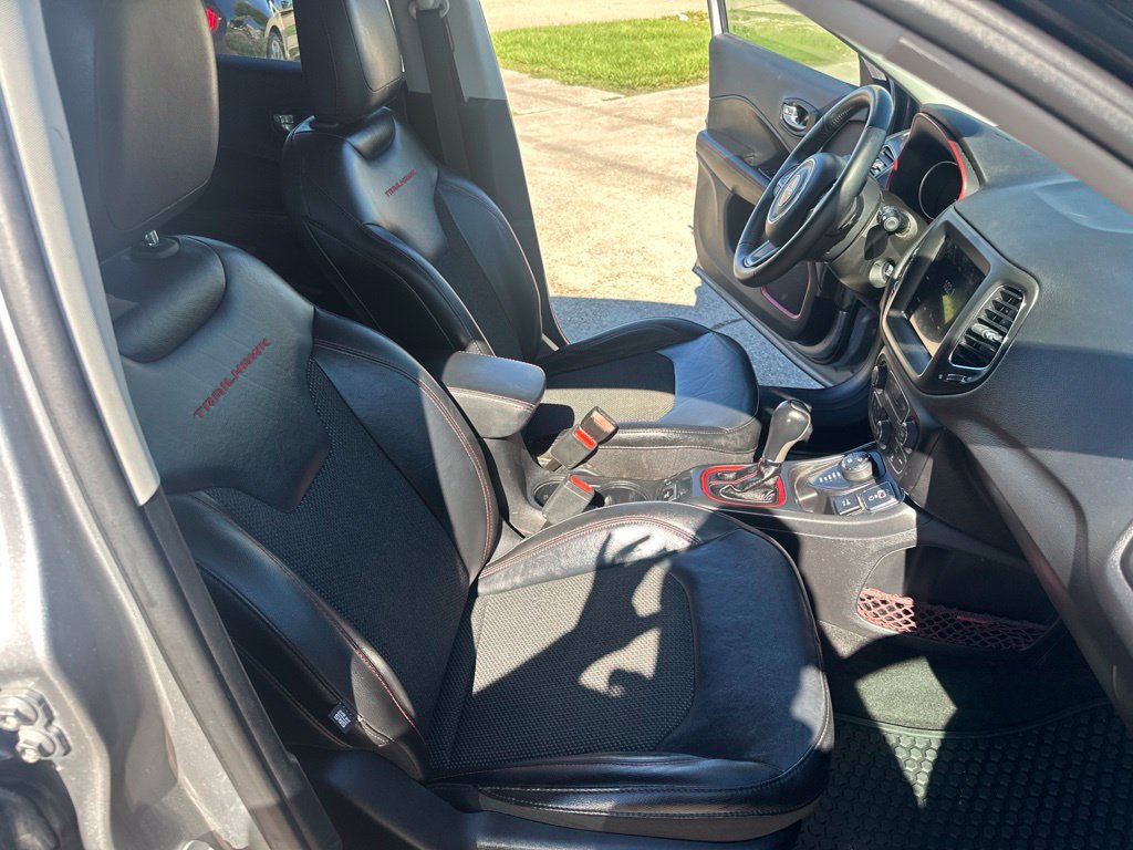 Used 2019 Jeep Compass Trailhawk AWD/4WD image 10