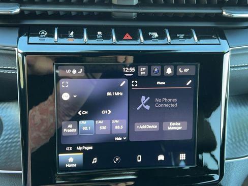 Used 2023 Jeep Grand Cherokee Altitude image 27