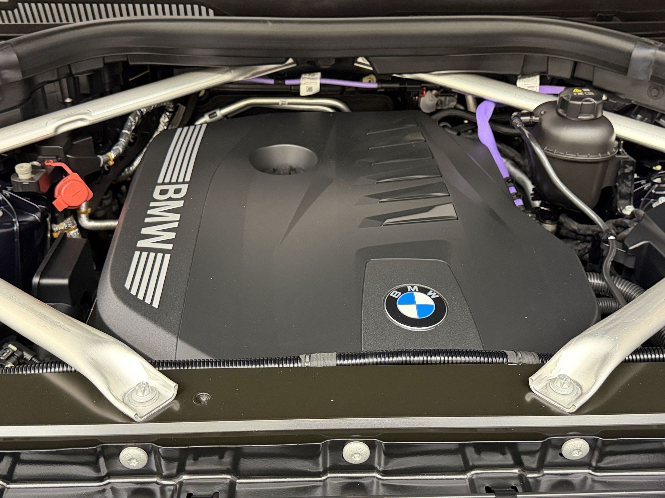 Used 2024 BMW X5 sDrive40i w/ M Sport Package RWD image 34