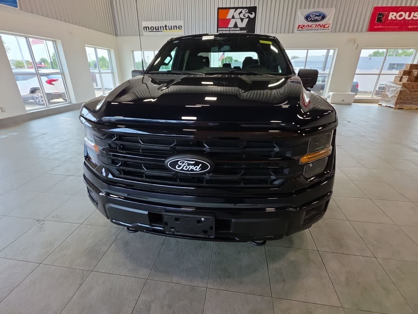 Used 2024 Ford F150 XLT w/ XLT Black Appearance Package AWD/4WD image 3