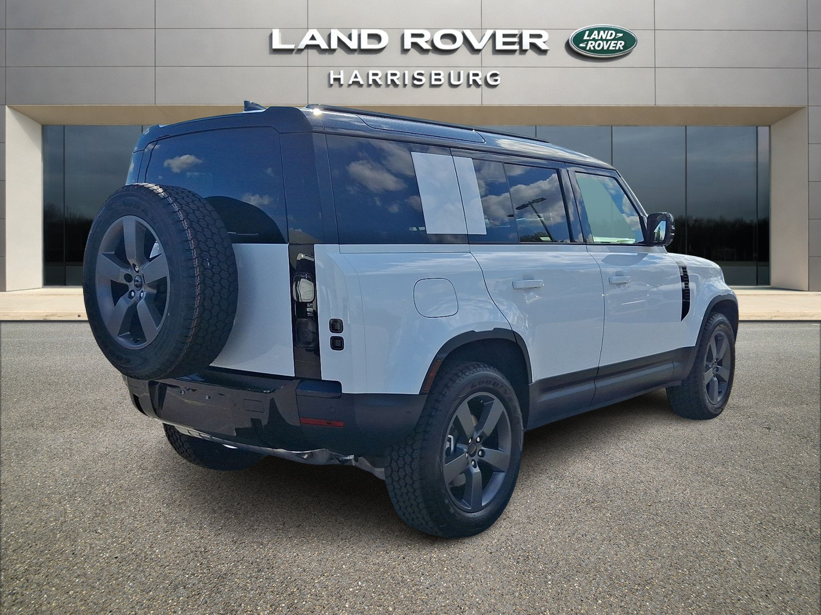 New 2026 Land Rover Defender 110 S AWD/4WD image 4