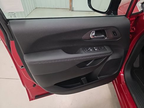 New 2026 Chrysler Pacifica Select image 12