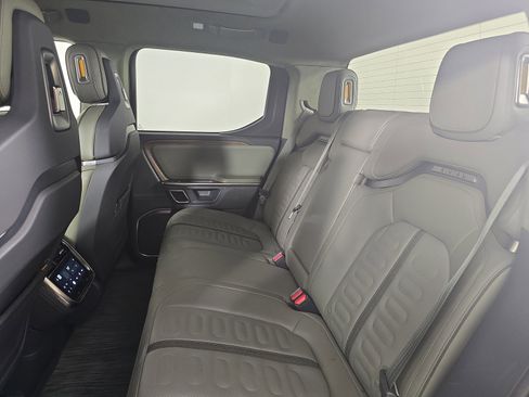 Used 2023 Rivian R1T Adventure image 21