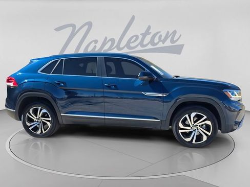 Used 2022 Volkswagen Atlas Cross Sport SEL AWD/4WD image 3