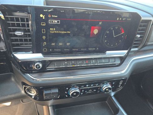 Used 2023 GMC Sierra 1500 SLT w/ SLT Premium Package image 24