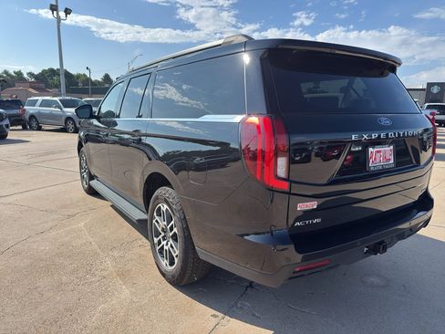Used 2025 Ford Expedition Max Active AWD/4WD image 7