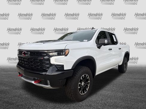 Used 2024 Chevrolet Silverado 1500 ZR2 w/ Technology Package AWD/4WD image 3