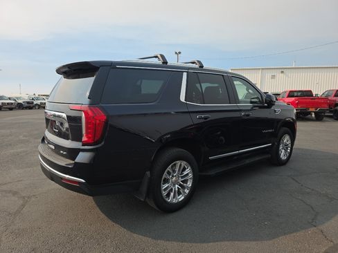 Used 2023 GMC Yukon SLT w/ SLT Premium Package AWD/4WD image 8