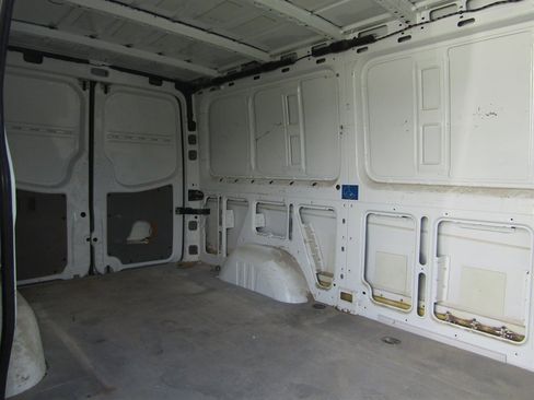 Used 2013 Mercedes-Benz Sprinter 2500 image 11