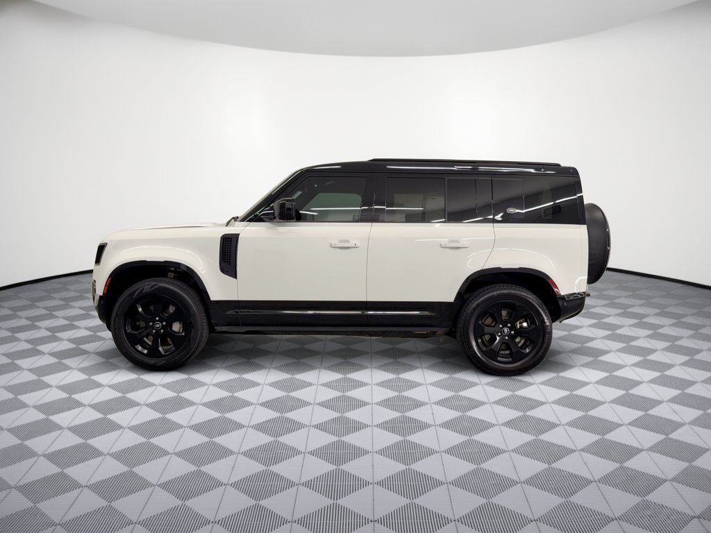 Used 2023 Land Rover Defender 110 X-Dynamic SE AWD/4WD image 2
