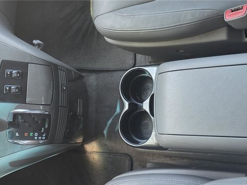 Used 2009 Toyota Sienna XLE FWD image 19
