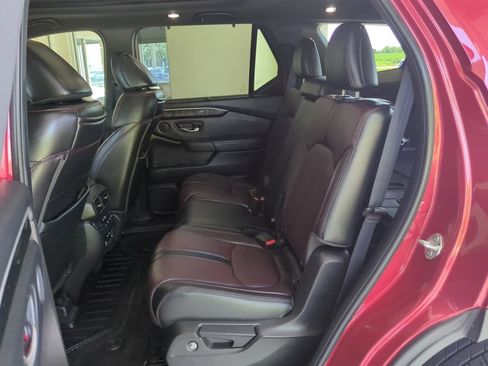 Used 2025 Honda Pilot Black Edition image 32