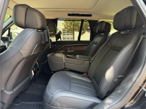 Used 2024 Land Rover Range Rover Autobiography AWD/4WD image 37